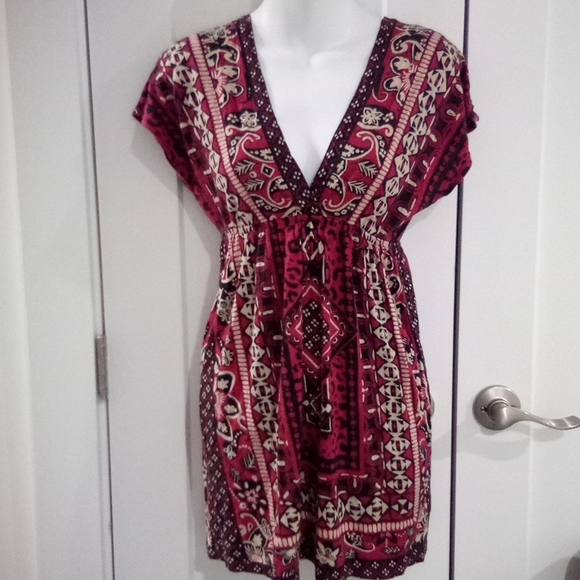 Boho Tunic Dress Plunge Neckline Red/Black Geo Pattern Dolman Sleeve - Picture 1 of 12